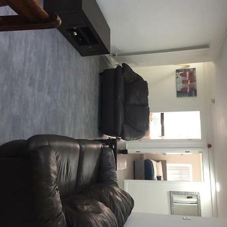 Sama'S Stylish Room 3 Manchester Bagian luar foto